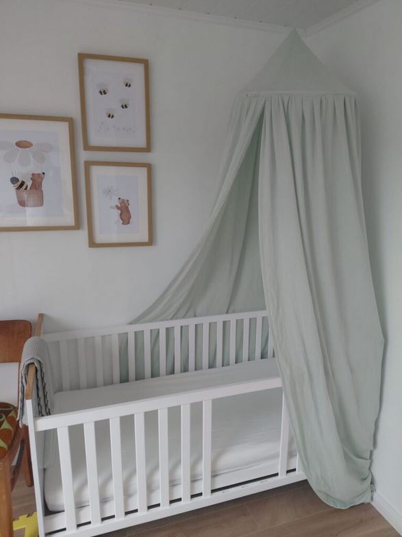 Kundenwerk aus unserem salbeifarbenem Musselin