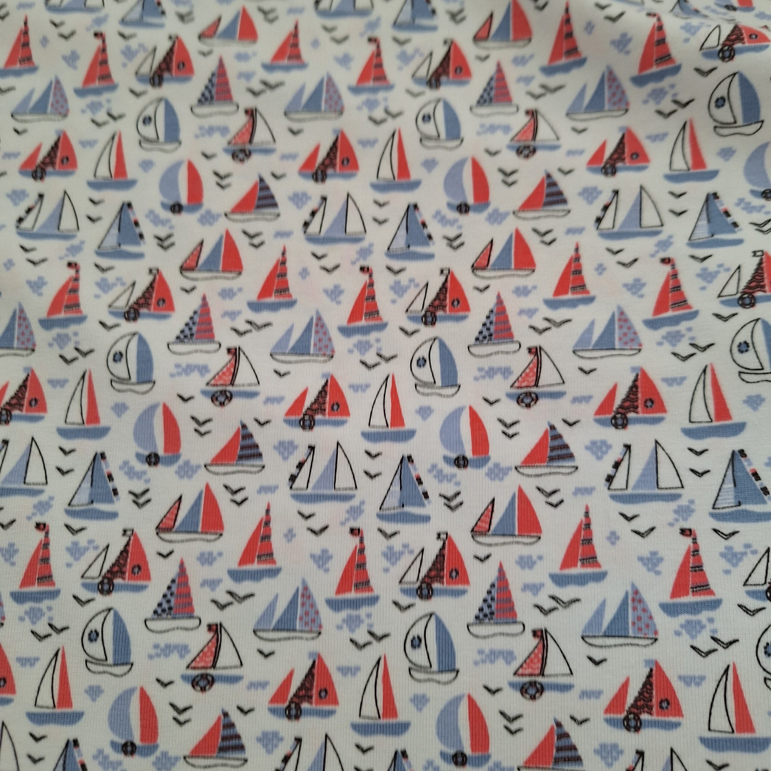 Baumwolljersey weiß mit Schiffen