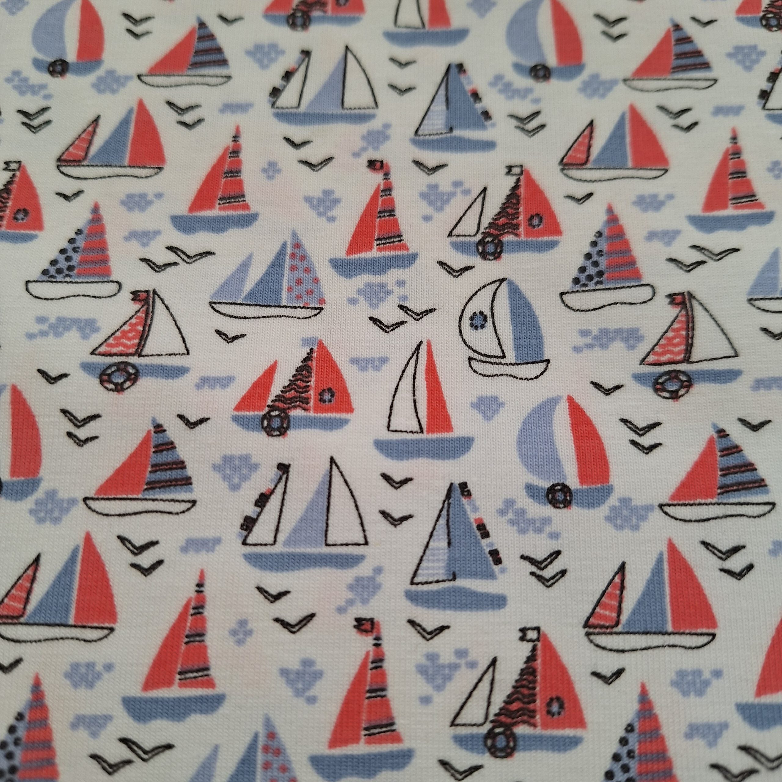 Baumwolljersey weiß mit Schiffen