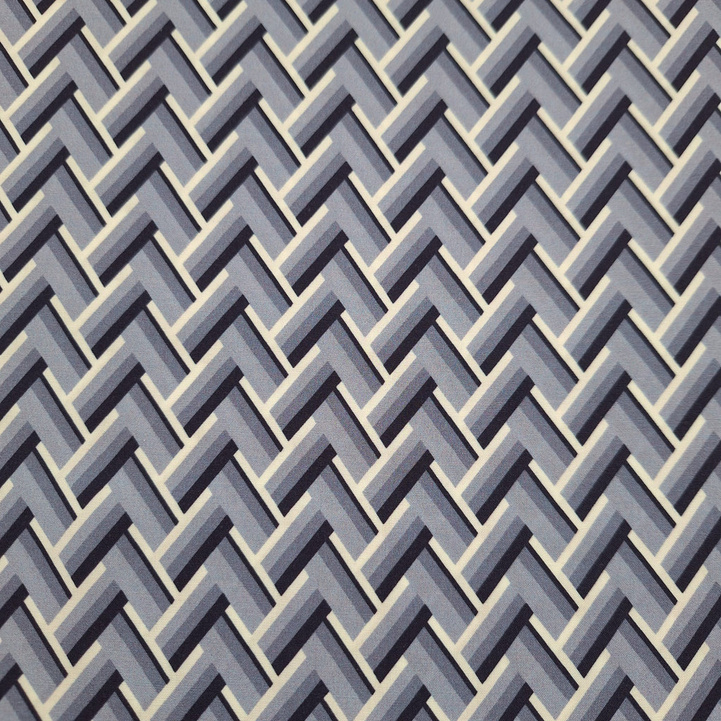 Viskose blau mit geometrischem Muster