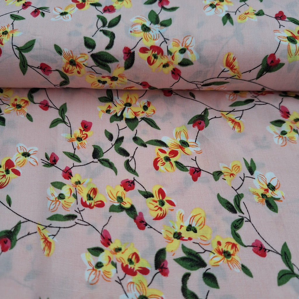 Viskose rosa mit Blüten