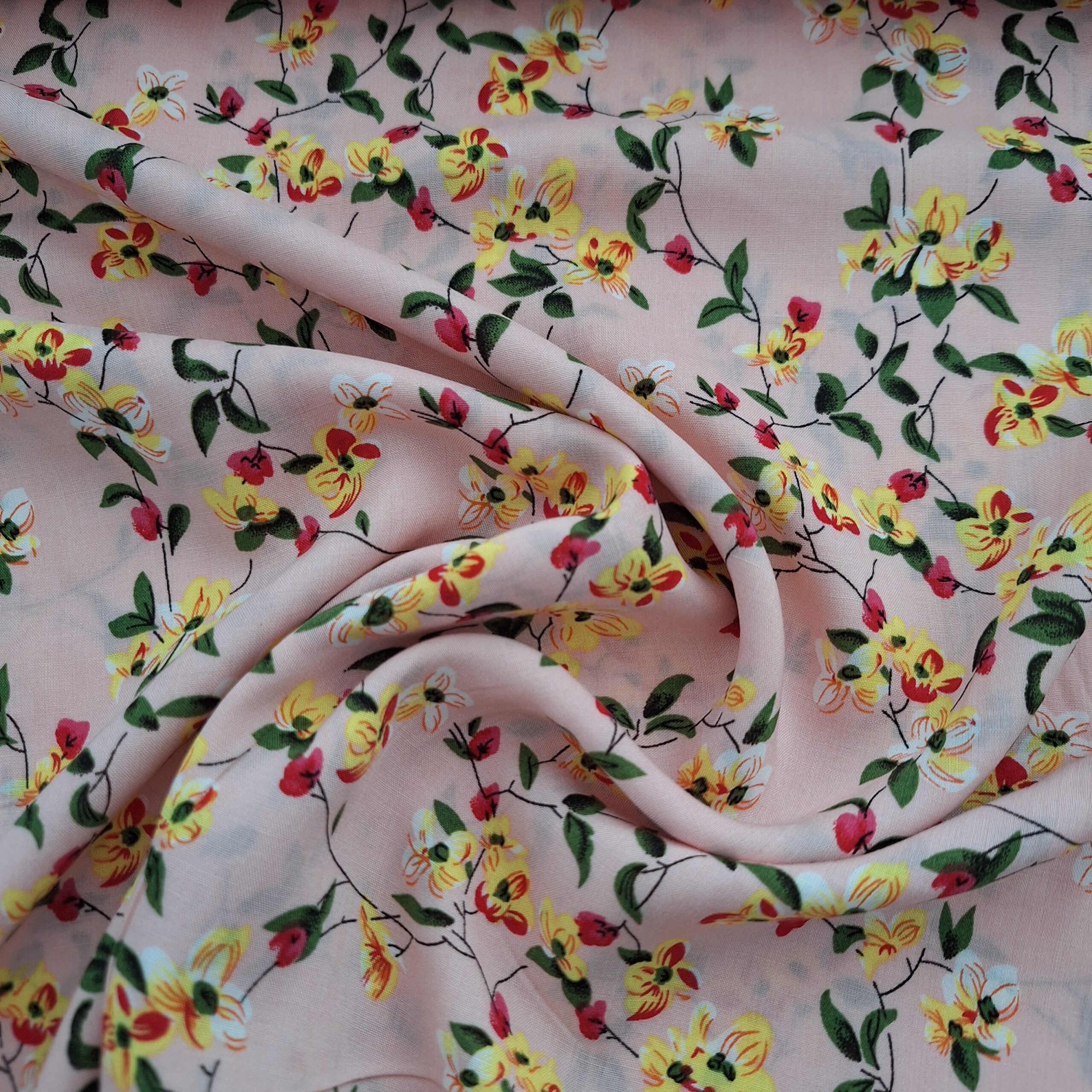 Viskose rosa mit Blüten