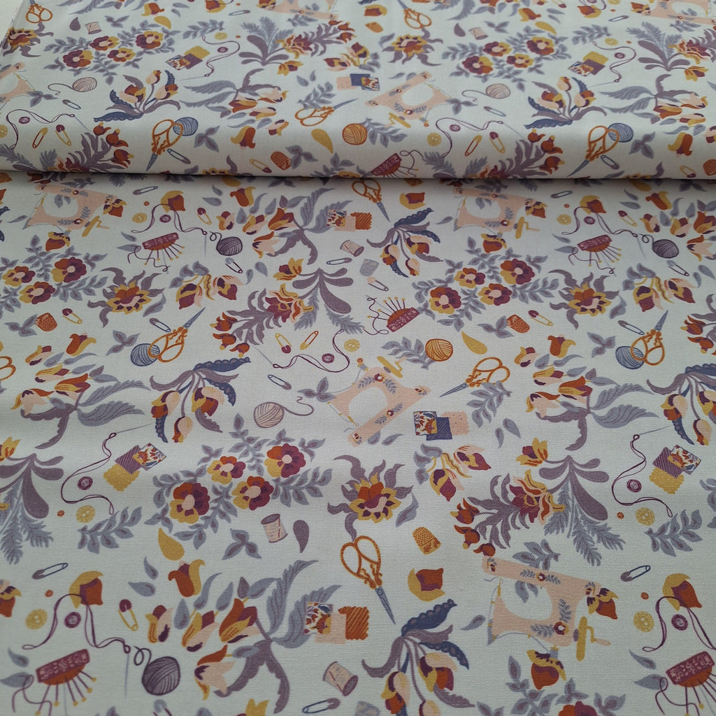 Canvas weiß mit Nähmotiven