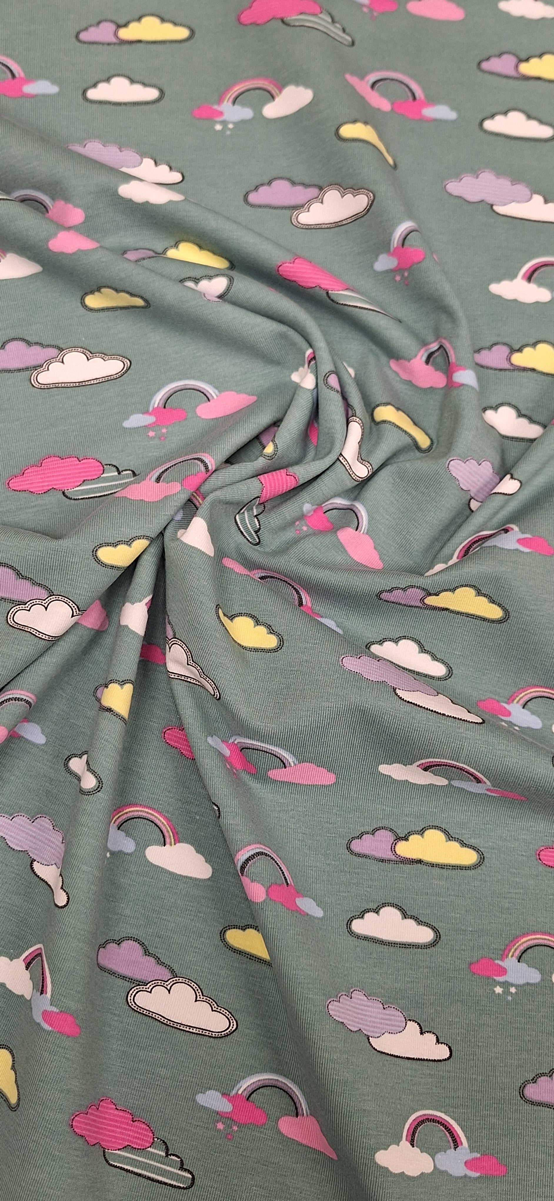 Baumwolljersey dunkelgrün mit Wolken