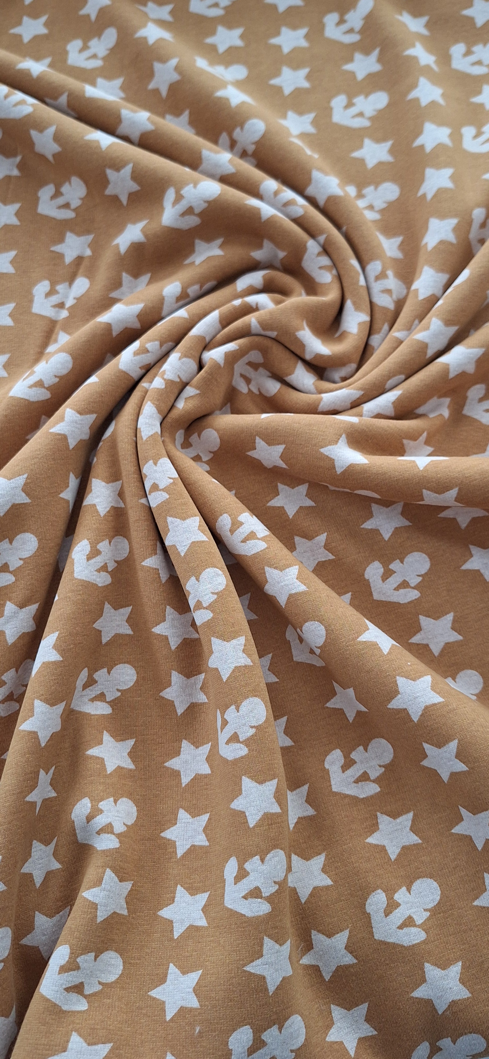 Wintersweat ockerfarben mit Anker und Sternen