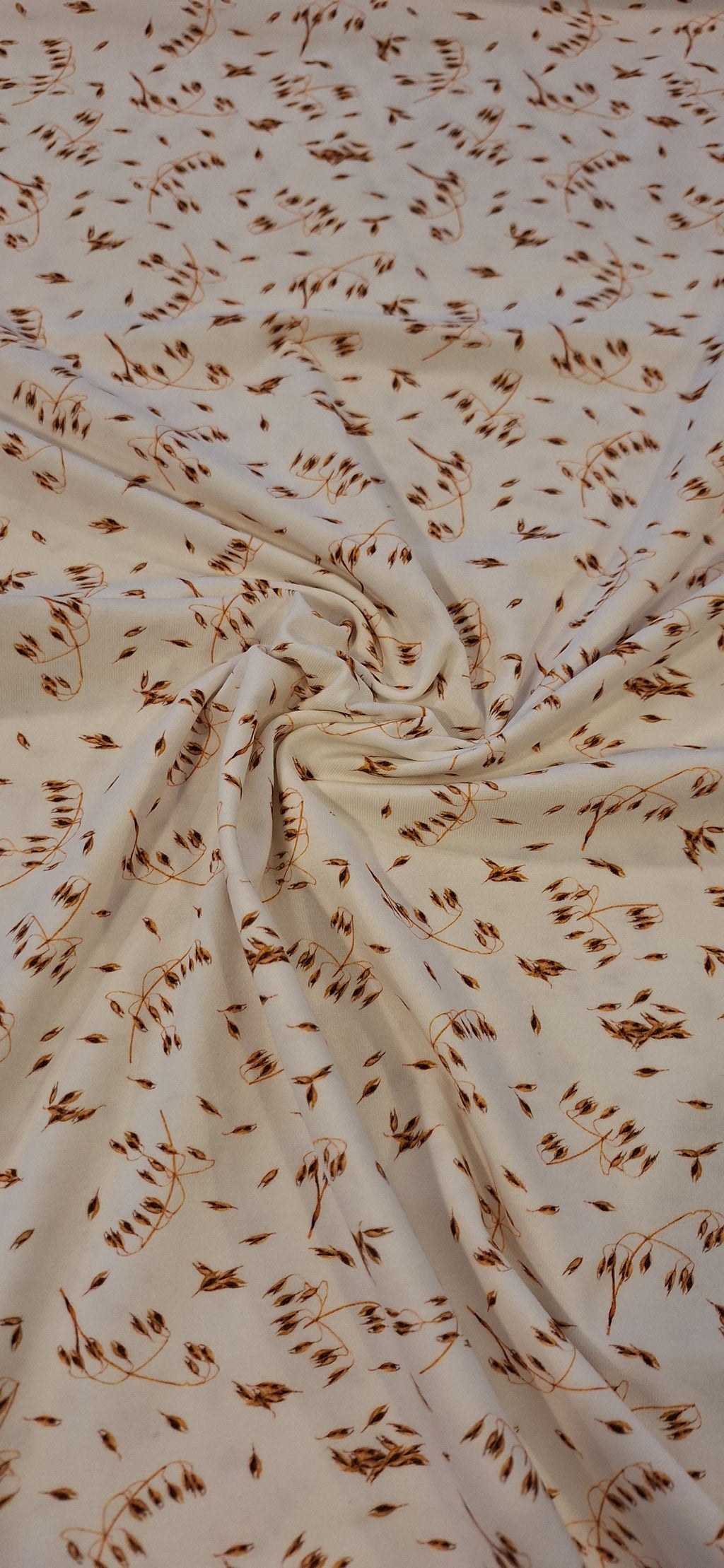 Baumwolljersey weiß mit braunen Ähren