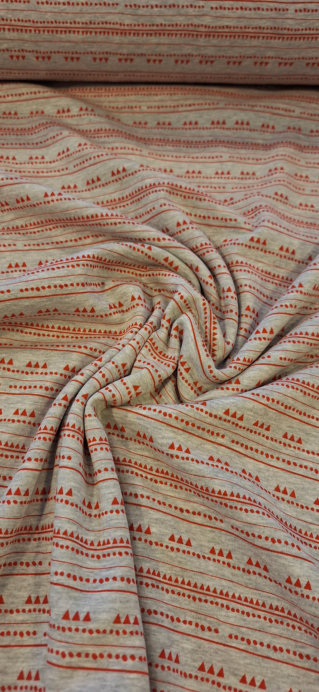 Wintersweat grau meliert mit rotem Muster