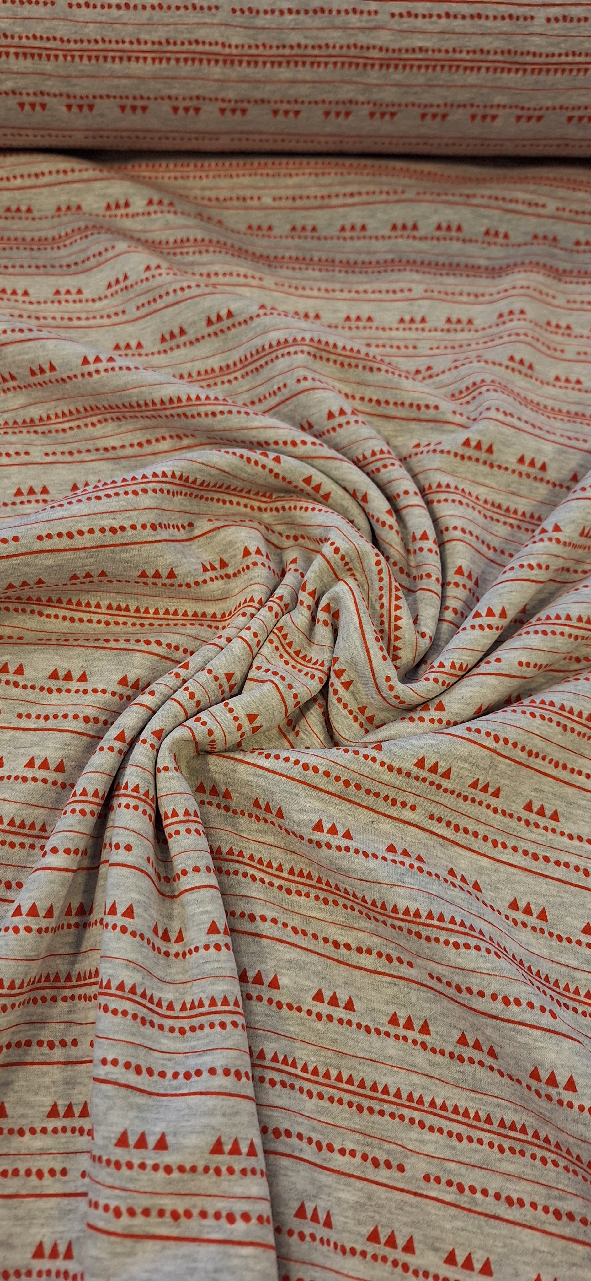 Wintersweat grau meliert mit rotem Muster