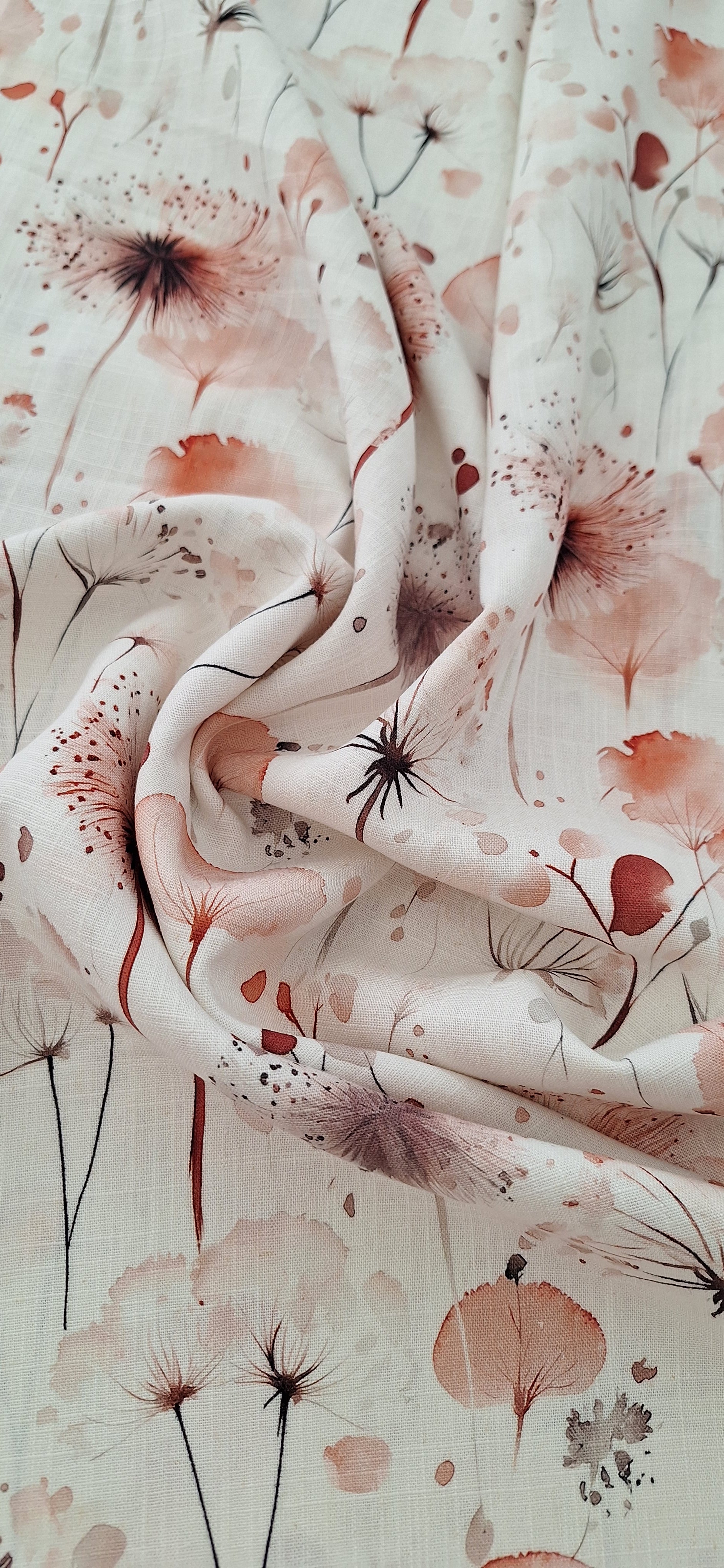 Leinenviskose ecru mit Blumen