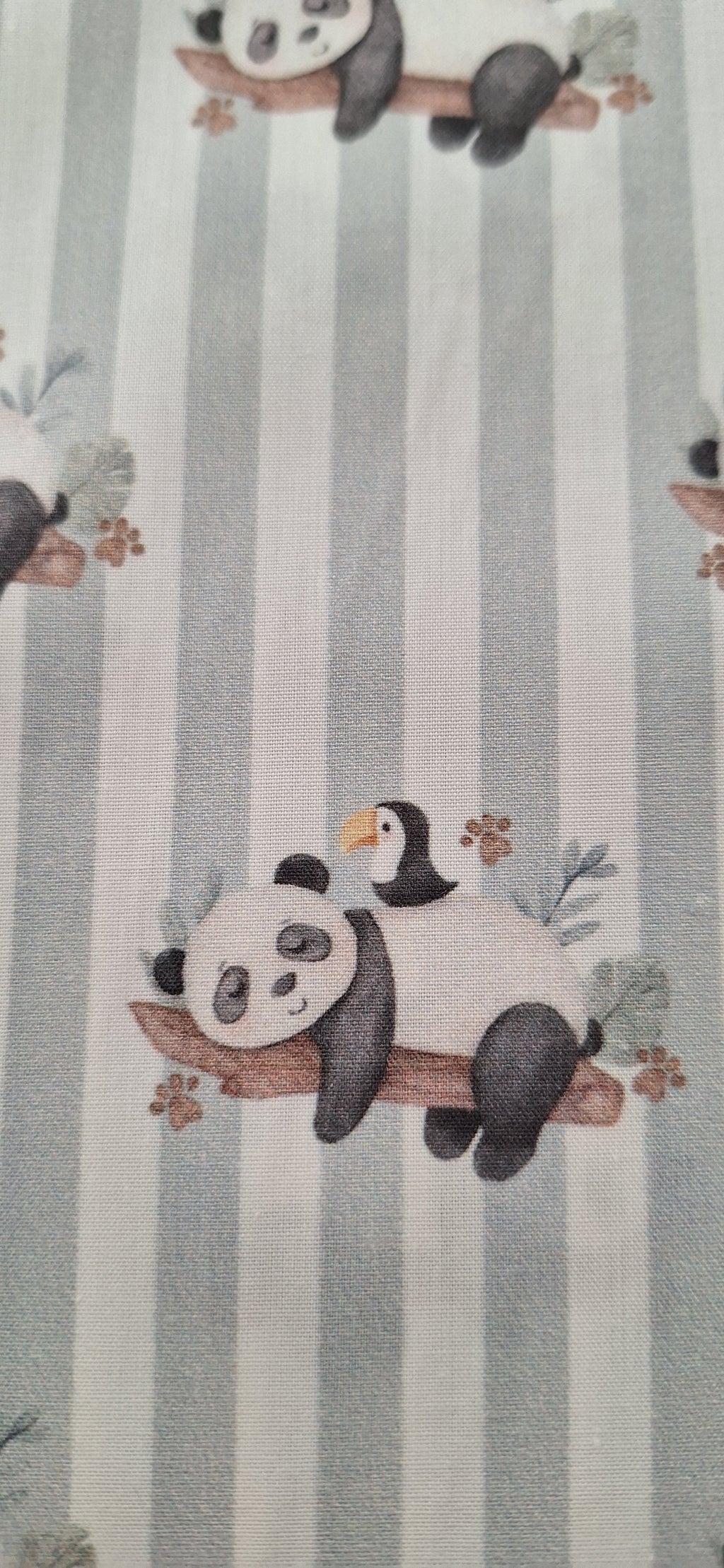 Popeline weiß-grün gestreift mit Pandabären