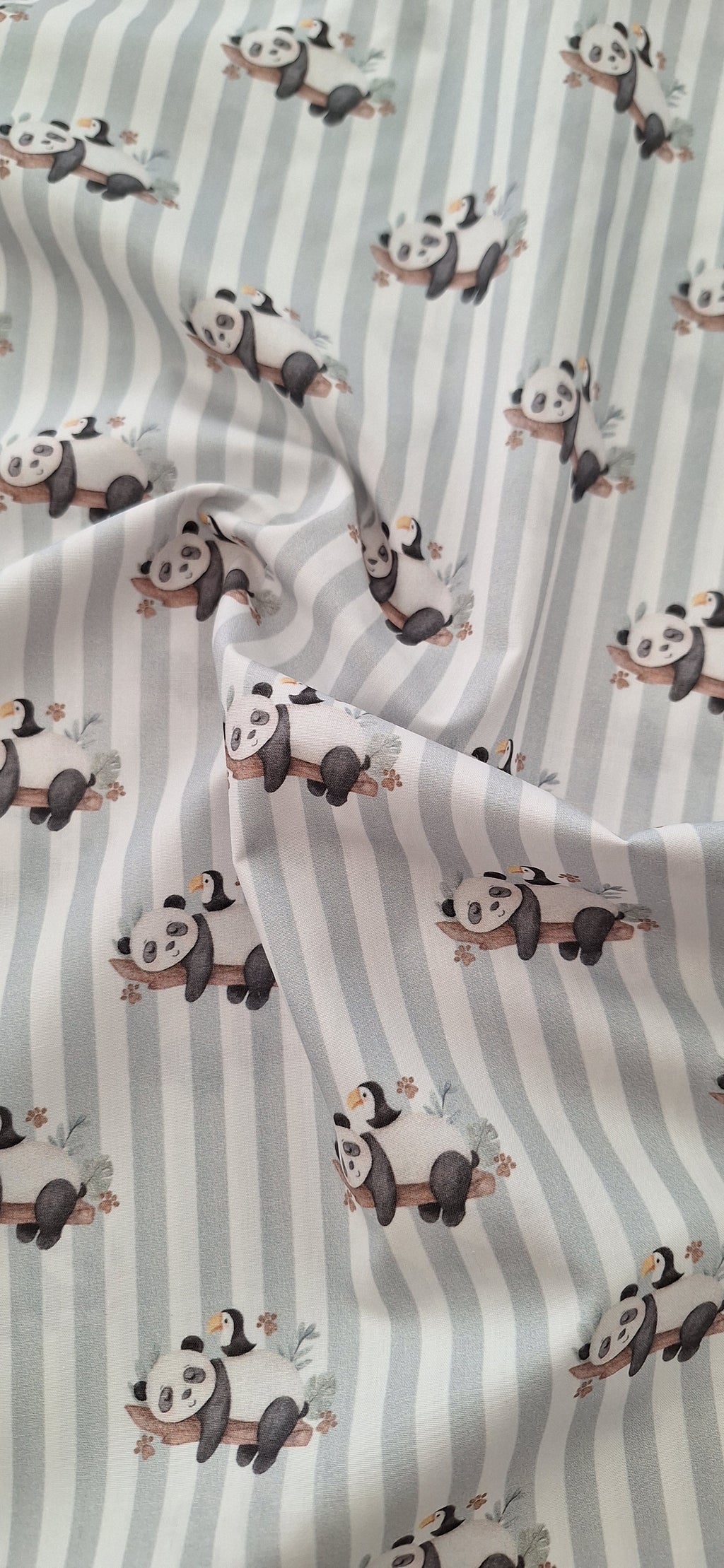 Popeline weiß-grün gestreift mit Pandabären