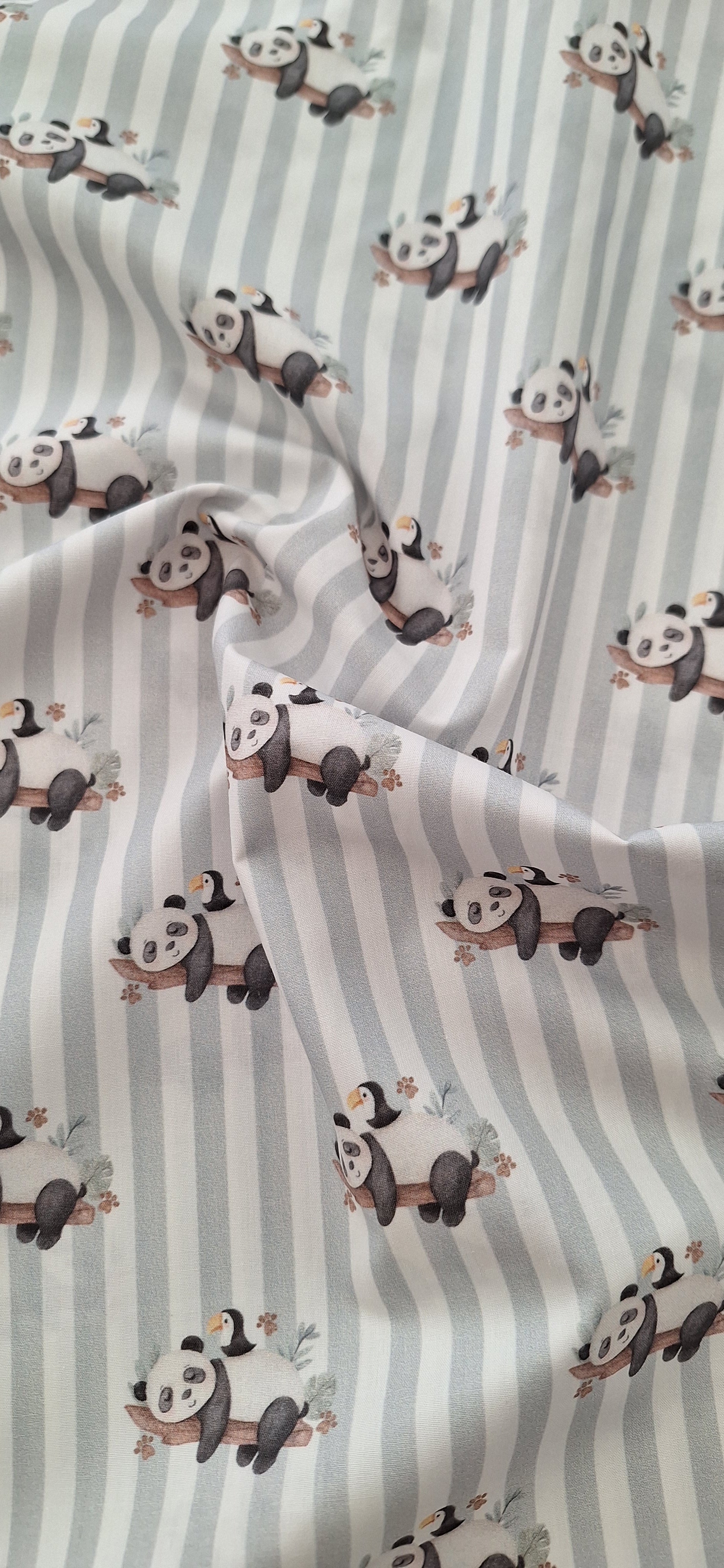 Popeline weiß-grün gestreift mit Pandabären