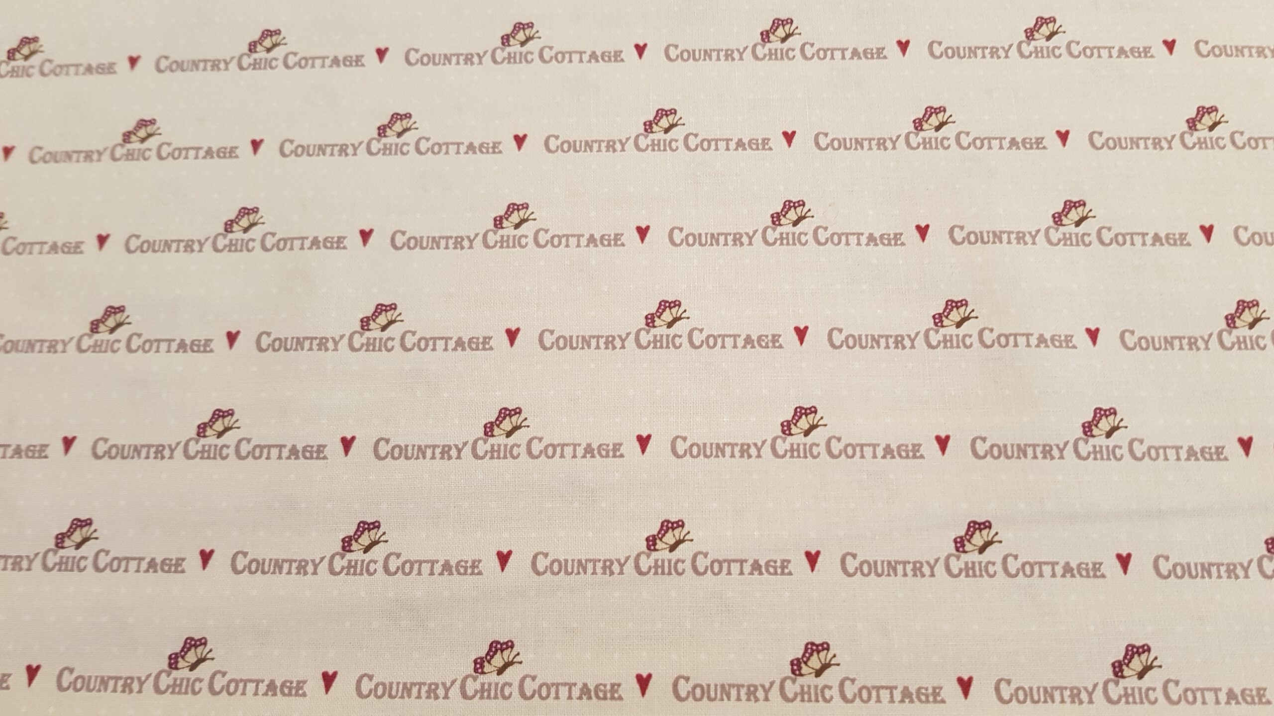 Popeline beige mit Schriftzug "Country Chic Cottage" (Gütermann: Veros World)