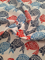 100% Baumwolle mit Koi Karpfen blau/rot