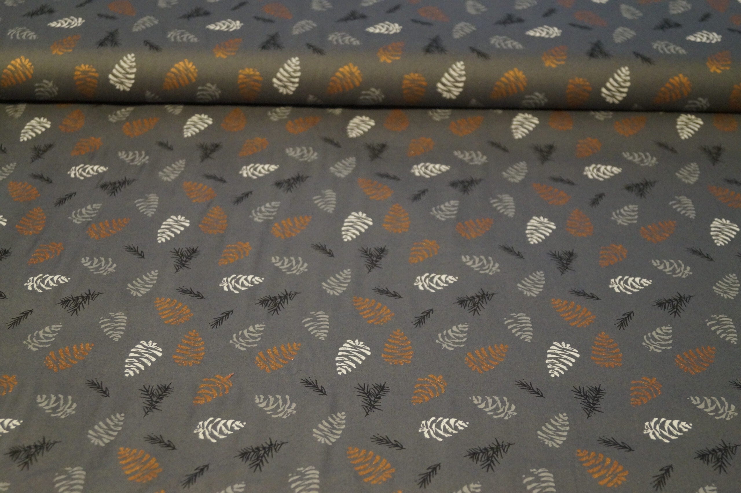 Popeline dunkelgrau mit Eicheln