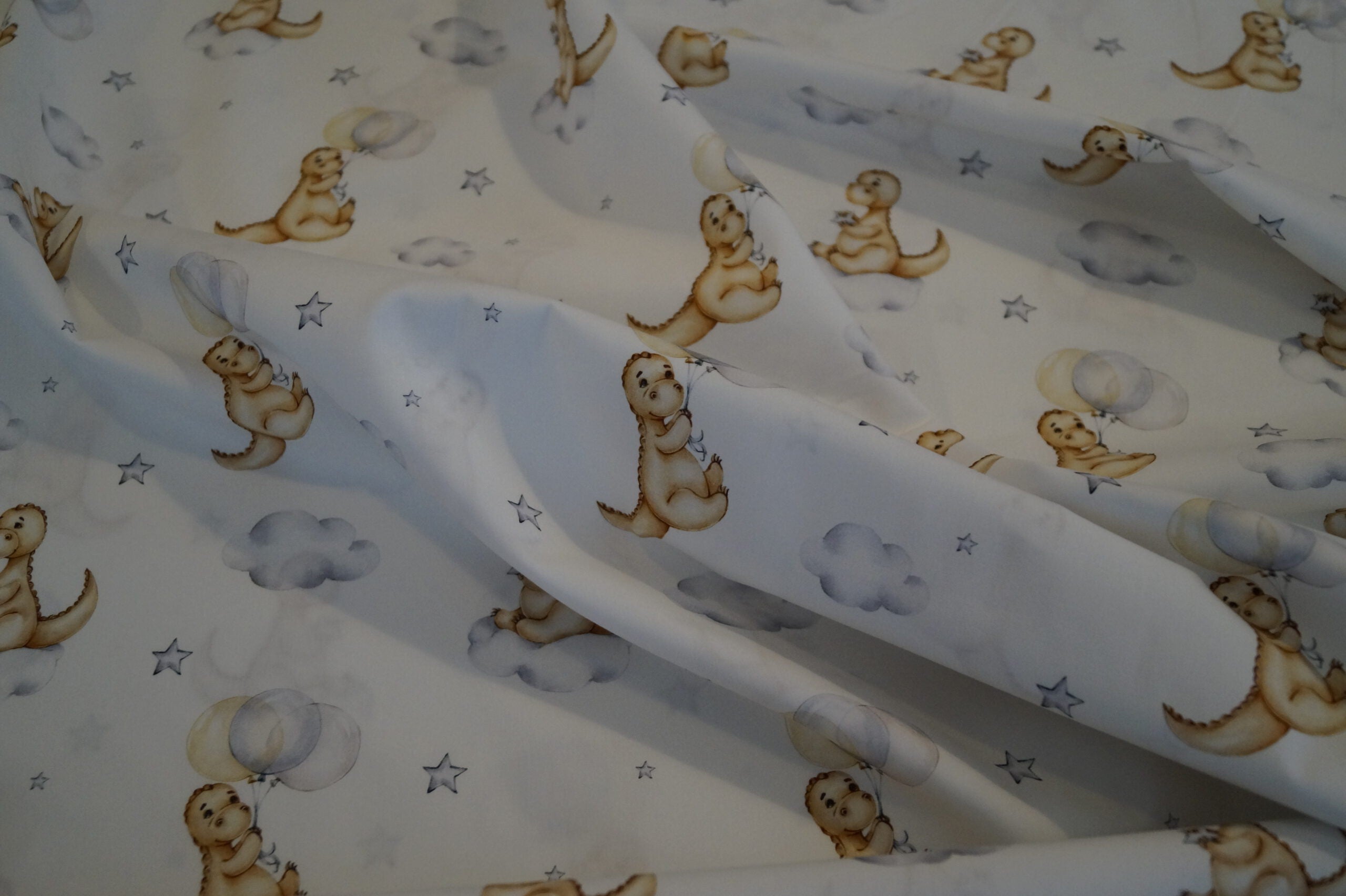 Popeline weiß mit Dinos