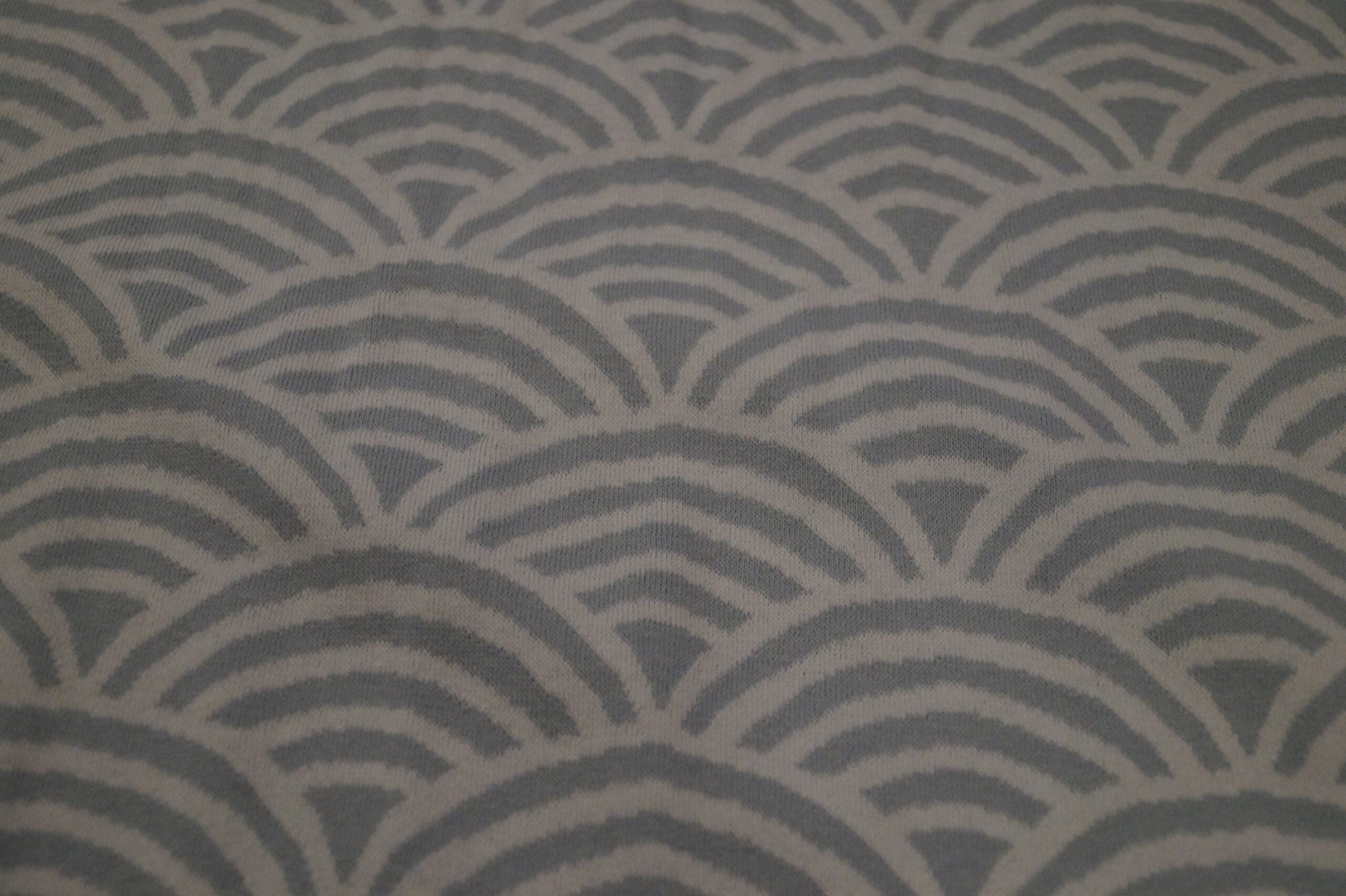 Bio-Jacquard türkis mit Regenbogenformen (GOTS-zertifiziert)