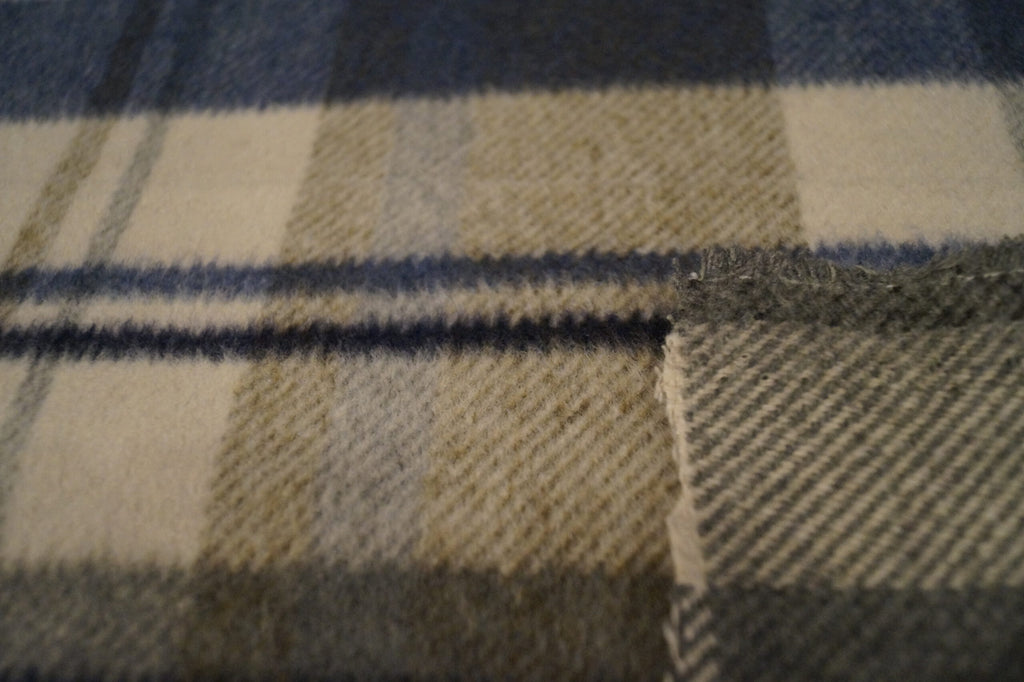 Mantelflausch braun/blau kariert