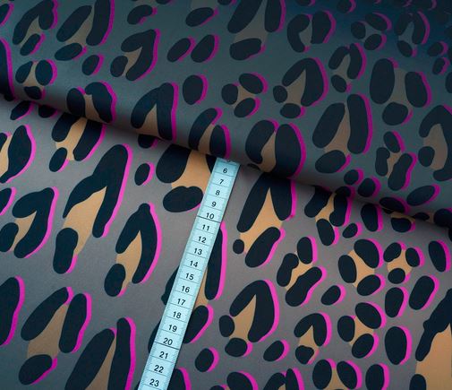 Bio-Funktionsstoff mit Leopardenmotiv