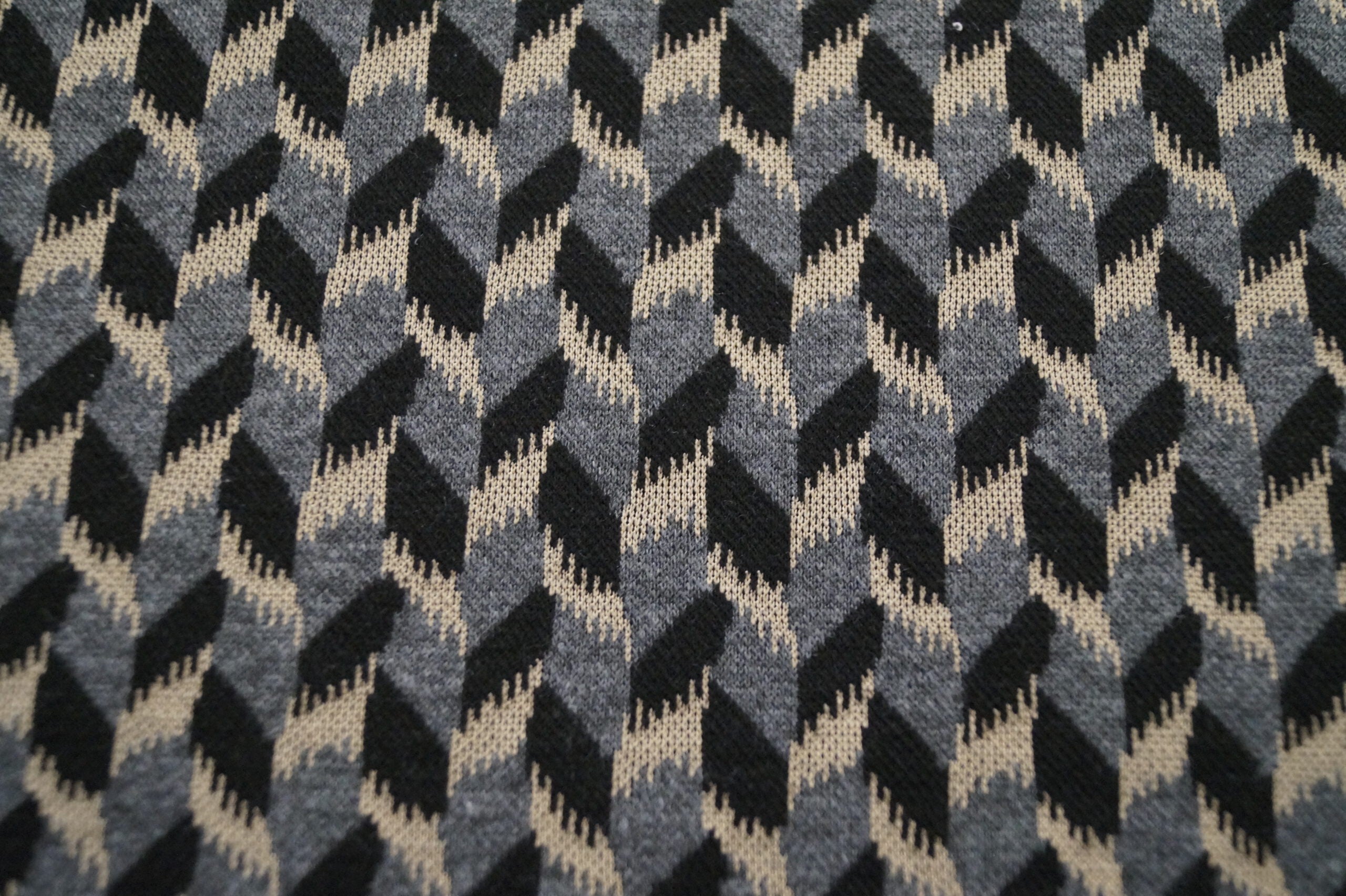 Jacquard-Jersey grau mit Rauten