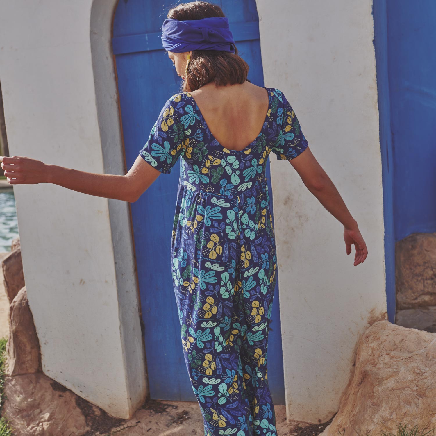 Ecoviskose dunkelblau mit Blättern (Ecovero)