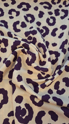 Viskose beige mit Leomuster in Lila