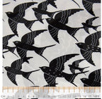 Viskosejersey weiß mit schwarzen Schwalben