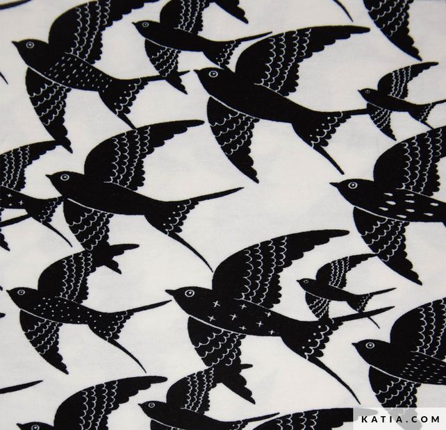 Viskosejersey weiß mit schwarzen Schwalben