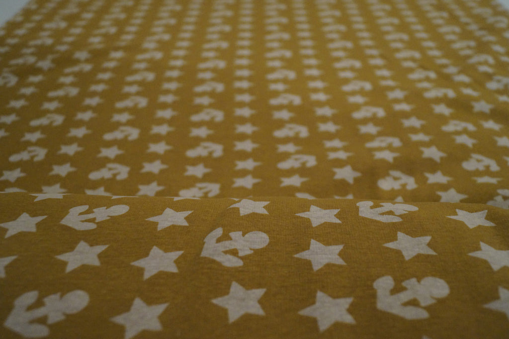 Wintersweat ockerfarben mit Anker und Sternen