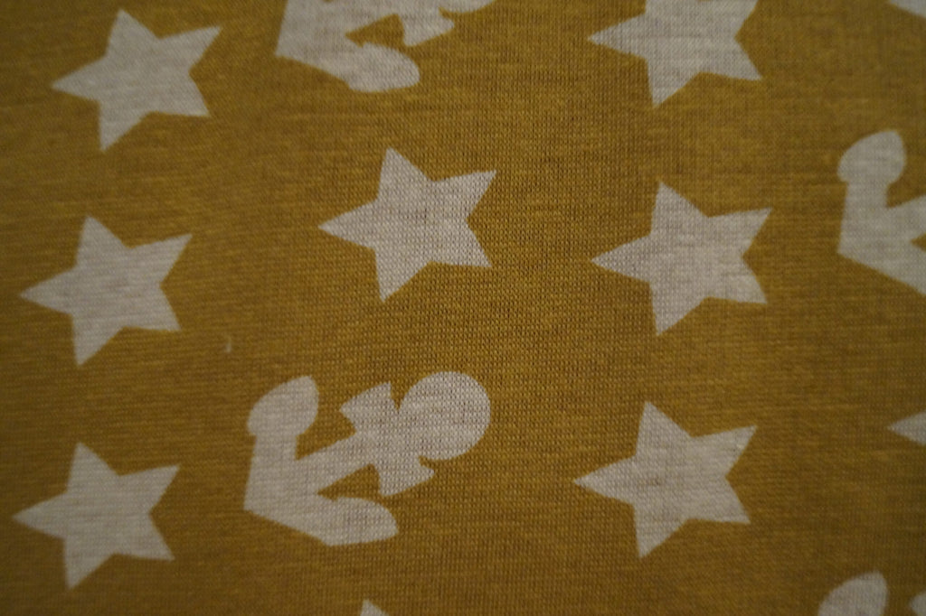 Wintersweat ockerfarben mit Anker und Sternen