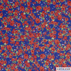 Popeline blau mit roten Blumen