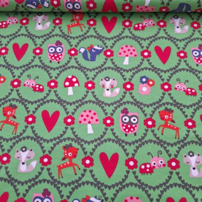 Baumwolljersey hellgrün mit Reh-, Fuchs-, Eulen-, Pilz- und Herzmotiven_Produktgalerie 3